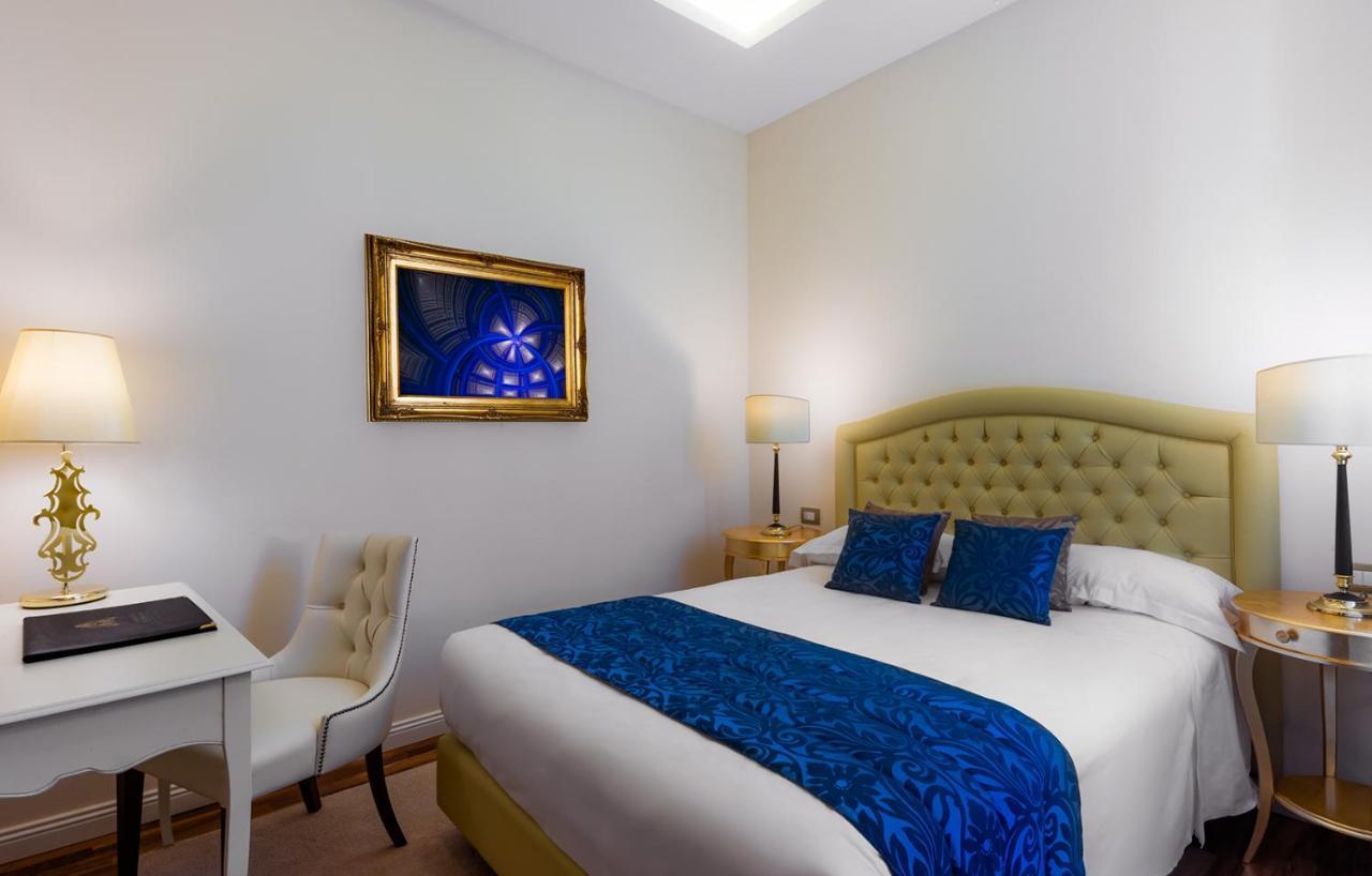 Grand Hotel Salsomaggiore Salsomaggiore Terme Esterno foto A bedroom at the hotel