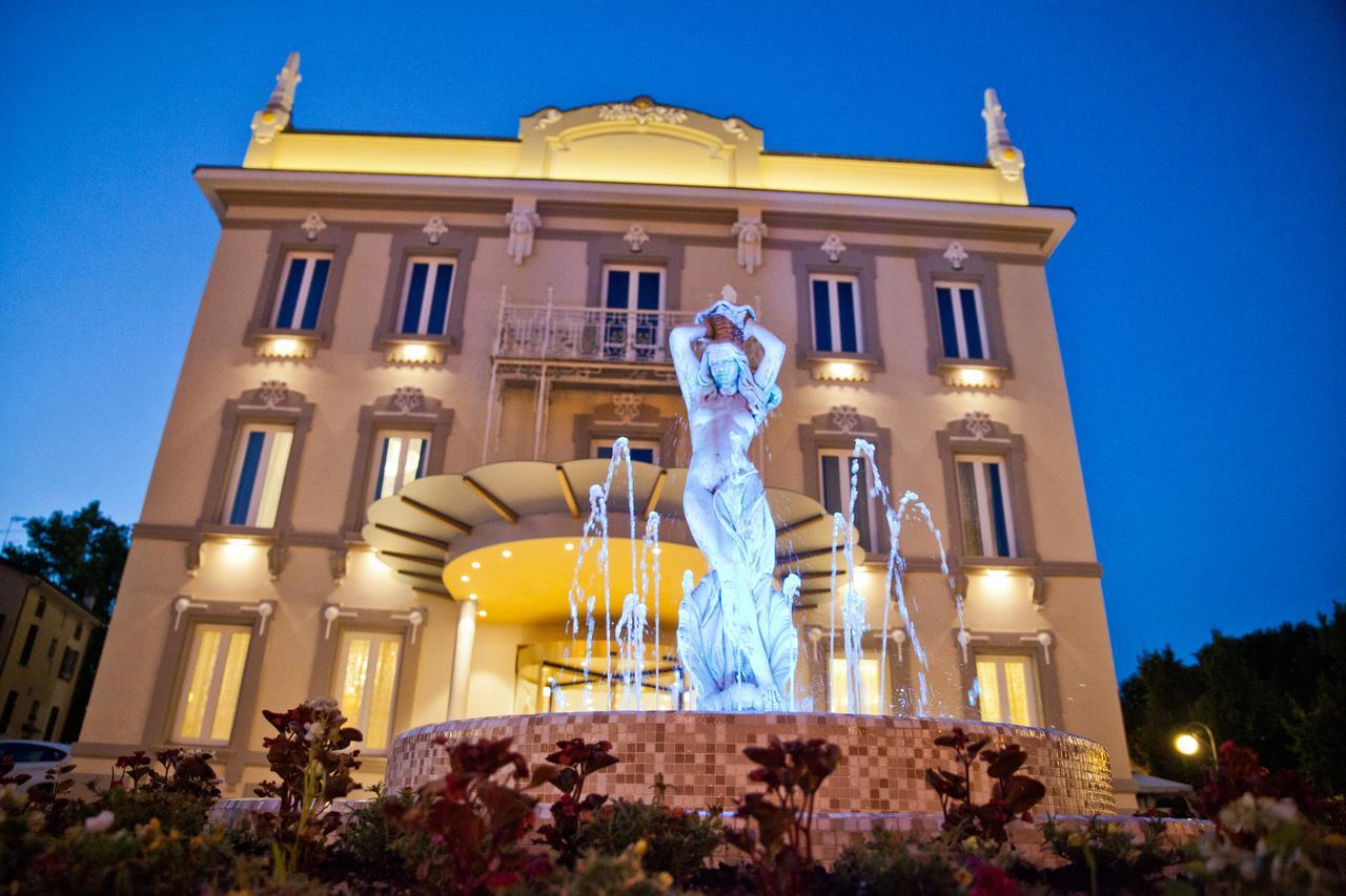 Grand Hotel Salsomaggiore Salsomaggiore Terme Esterno foto Villa