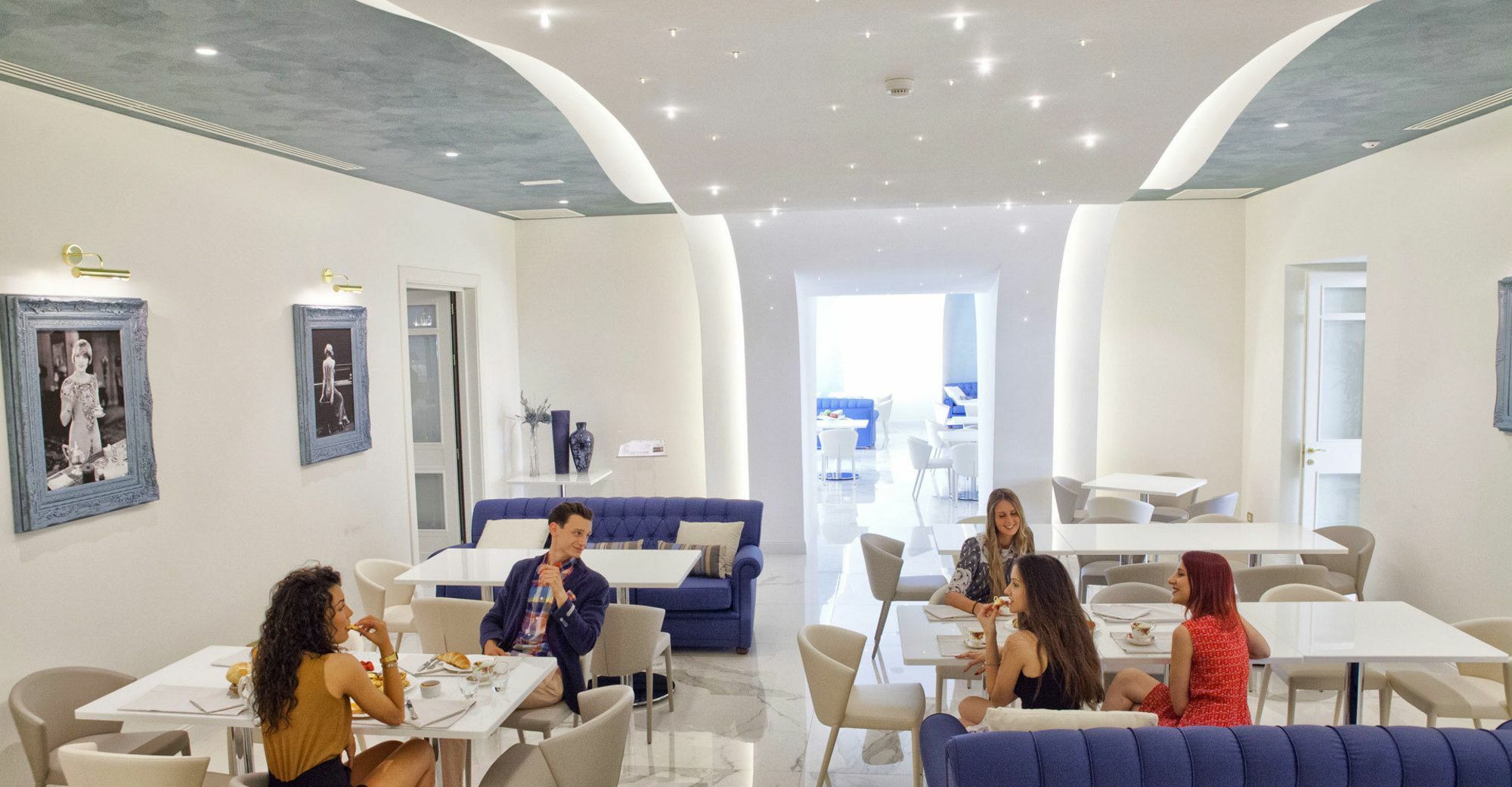 Grand Hotel Salsomaggiore Salsomaggiore Terme Esterno foto The lounge at the airport
